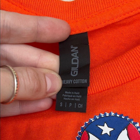 Gildan Orange Short Sleeve Tee with Tropical Frog Graphic - Picture 3 of 6